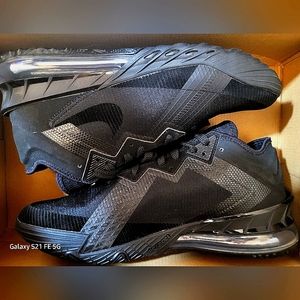 Lebron XVIII Low Triple Black